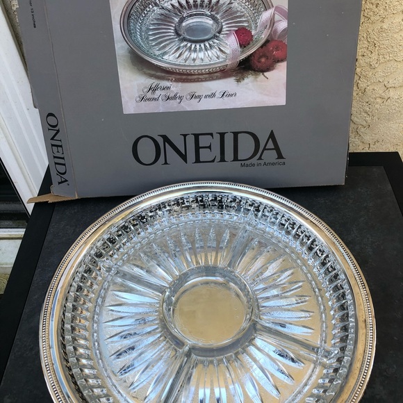 Oneida Jefferson Gallery Tray with Relish Dish